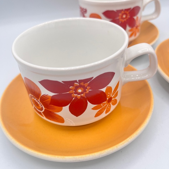 Set of 3 Vintage Retro Staffordshire Potteries Flower Cups and Saucers - England - Picture 3 of 9